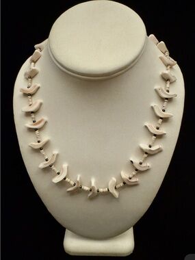 Navajo Hand-Carved Shell Dove Necklace Set (Necklace + Earrings)